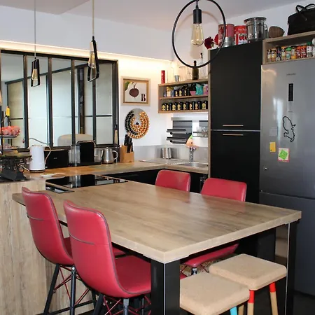 شقة Cote Port - Apt Face A L'entree Du Port
